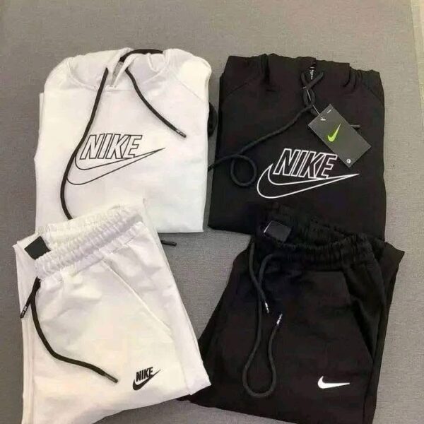 Ensemble Nike