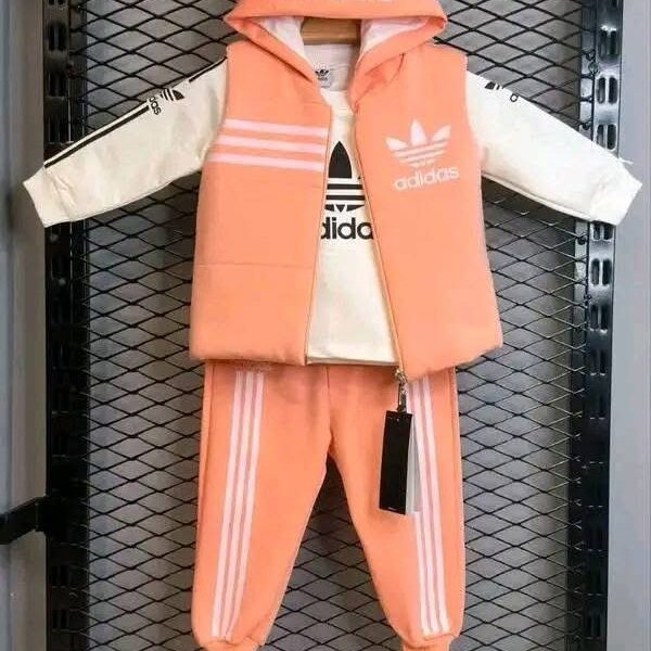 Survêtement Nike et adidas